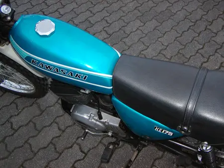 Kawasaki KE 175