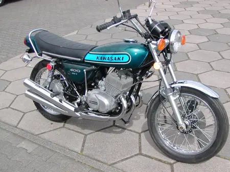 Kawasaki 400 S3 Mach 2