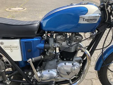 Triumph T120V Bonneville