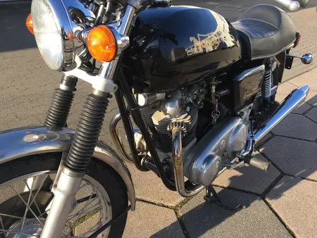 Norton Commando 850