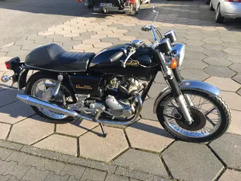 Norton Commando 850
