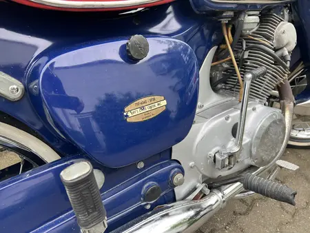 Honda CA 77