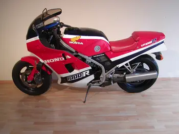 Honda VF 1000R