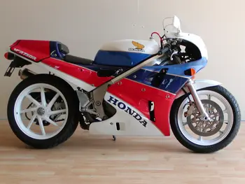 Honda VFR 750R RC30