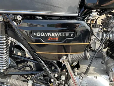 Triumph T 140V Bonneville Special