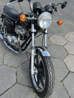 Triumph T 140V Bonneville Special