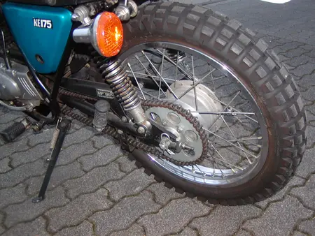 Kawasaki KE 175