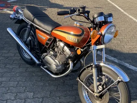 Yamaha TX 500