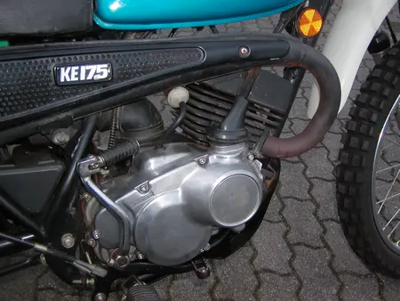 Kawasaki KE 175