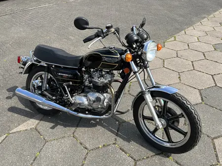 Triumph T 140V Bonneville Special
