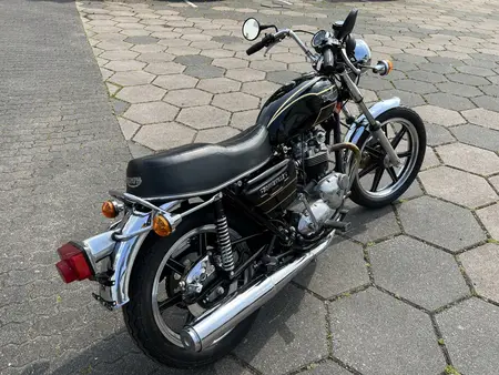 Triumph T 140V Bonneville Special