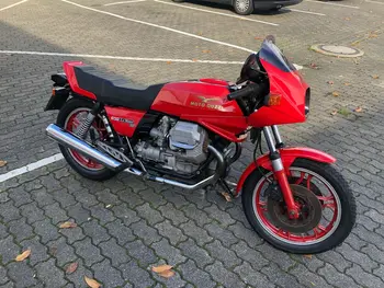 Moto Guzzi Le Mans 3