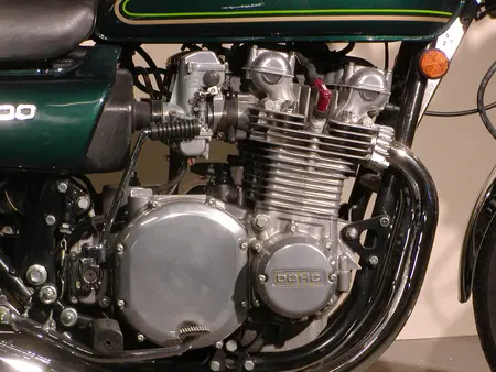 Kawasaki Z900 A4